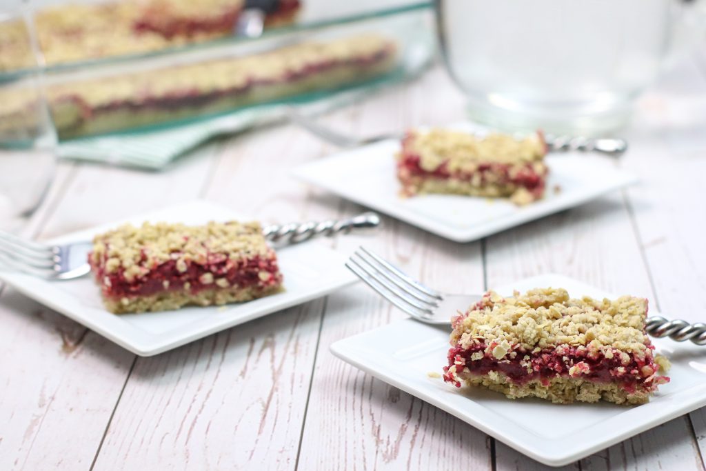 skinny raspberry oatmeal bars recipe
