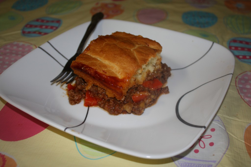 Love Sloppy Joes? Make this super simple Sloppy Joe Bake and watch it disappear. http://su.pr/1ZIjIq #recipe #kidfriendly 