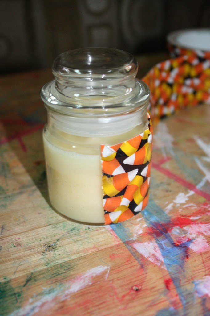 DIY Halloween Candle: Cheap, Easy and under $2. This is a simple DIY Halloween craft that is very inexpensive to make. This is an easy Halloween decoration.