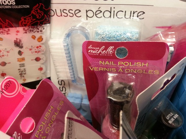 Creating a ManiPedi Gift Set For Less- pedicure