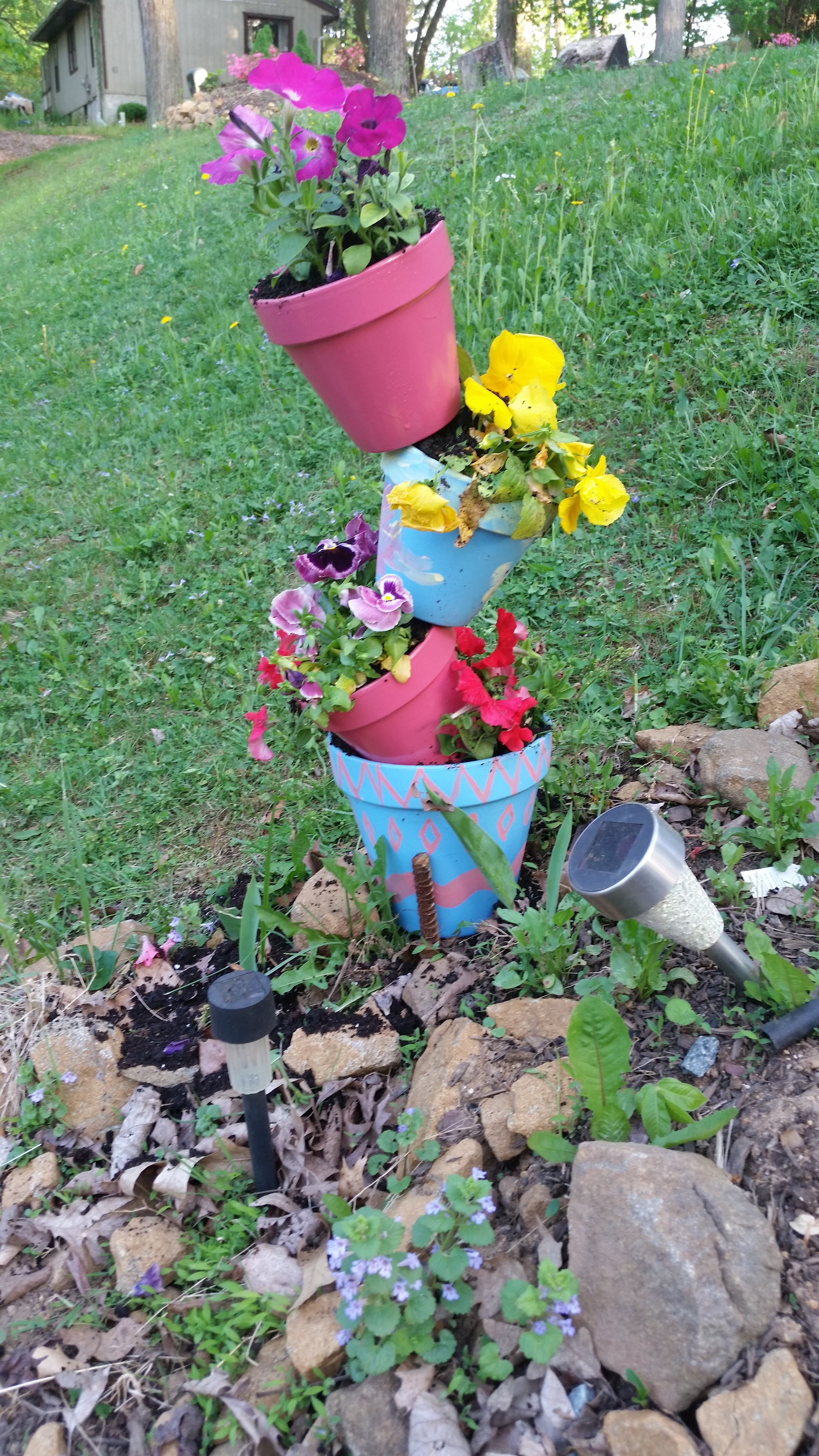 tospy turvy flower pot