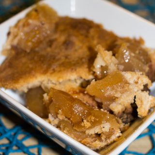 Looking for a recipe hack that makes life easier. Try this #6PackHack Simple Apple Cobbler Recipe that is only 3 ingredients. It's guaranteed to disappear.