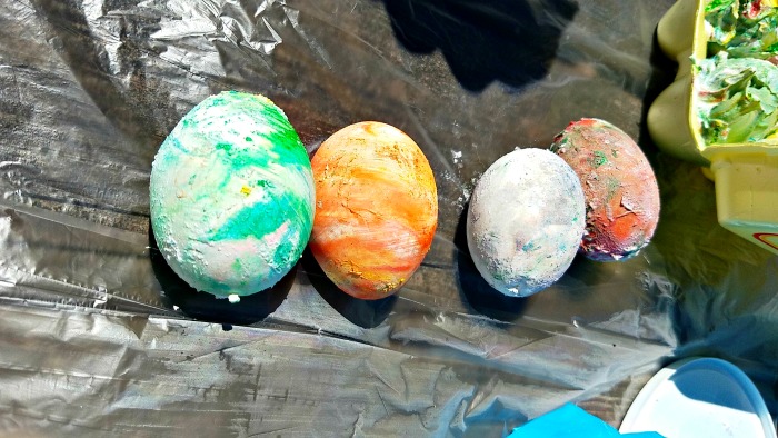 Do your kids love to dye Easter Eggs. Here is a simple and fun way to make tie dye Easter eggs. Dye Eggs with whipped cream