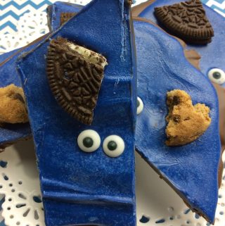 Who doesn't love cookie monster These tasty cookie monster bark dessert are so good that kids and kids at heart will love it