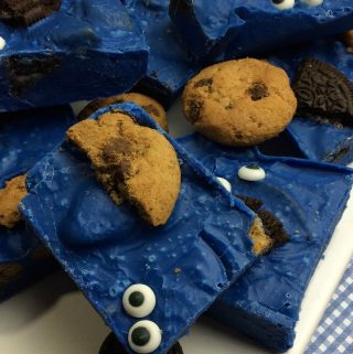 Want a Cookie Monster treat that will anyone over This Cookie Monster fudge is easy to make, tastes amazing and is the perfect Cookie Monster treat