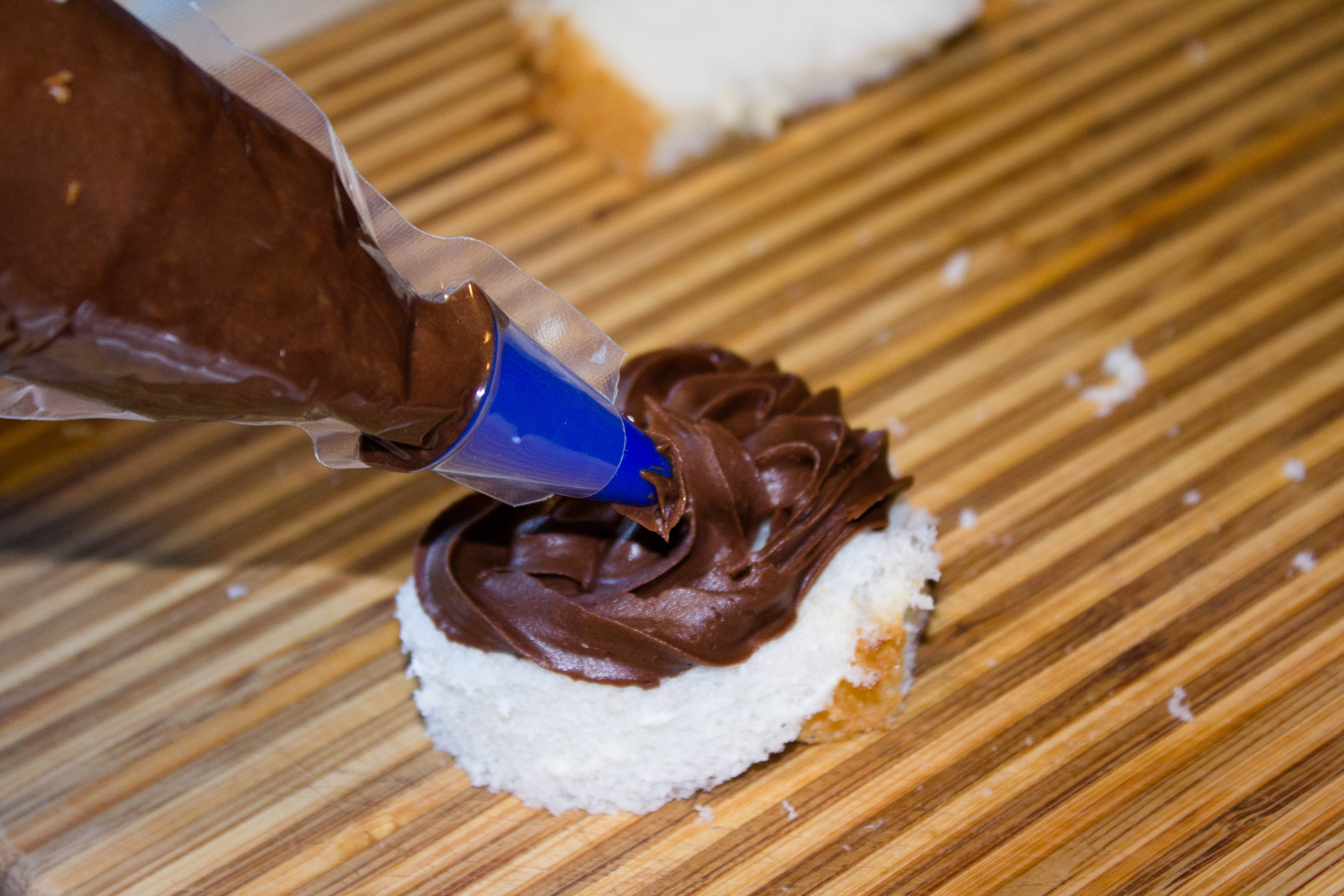 Heart Angel Food Cakes are a simple 5 minute dessert that only takes 3 ingredients. Perfect for week night dessert. 