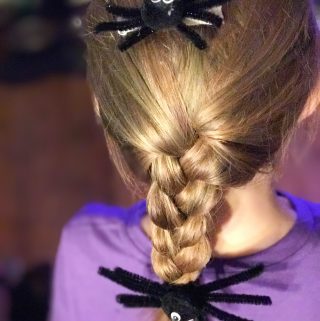 A simple Halloween hair style. Create a fun spider craft that can double as a Halloween hair accessory. We created Halloween hair ties and Halloween barrette with our spiders.