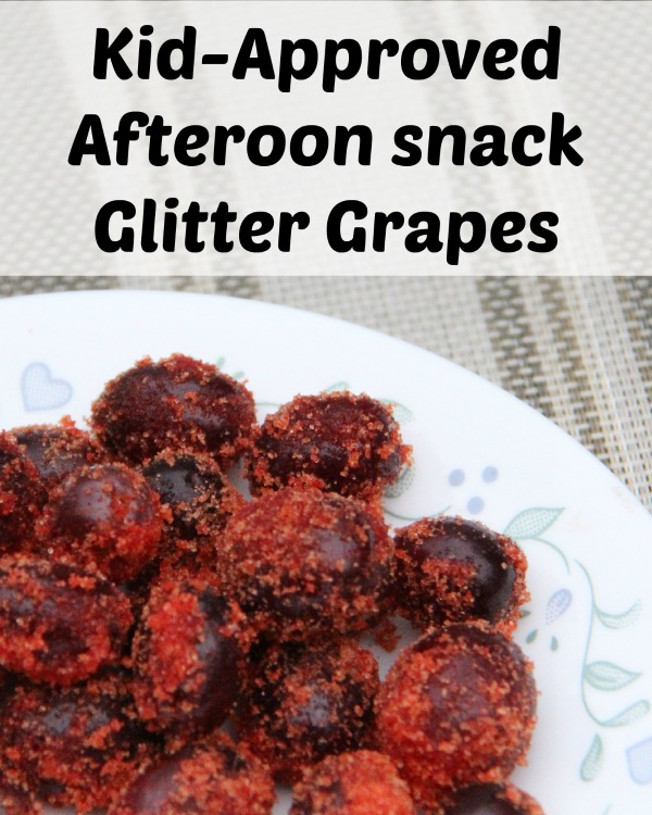 Kids are always hungry but you want them to eat something healthy. Try these kid approved snacks as a way to fill their belly. Glitter grapes, easy to make and 0 points on Weight Watchers