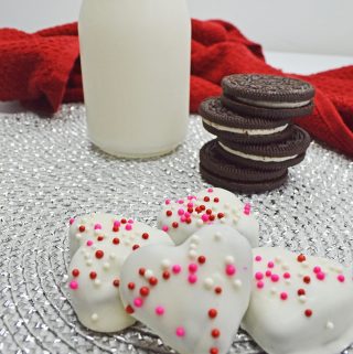 This Heart Truffles recipe looks great and taste Oh-So-Good. This is one of those dessert recipes that looks like you have gone out of your way to make something special, but these heart truffles do not take long at all to make and they are surprisingly easy.