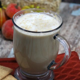 Do you love Copy cat recipes too? What about Starbucks? This is a must try then. Starbucks Graham Latte Copycat recipe taste like the real thing only better.