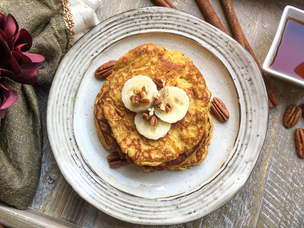Looking for a healthy keto pancake recipe? Need a keto breakfast that won't set your diet off track? These delicious pumpkin spice pancakes are keto and paleo friendly. #Keto #Paleo #Breakfast #Recipe
