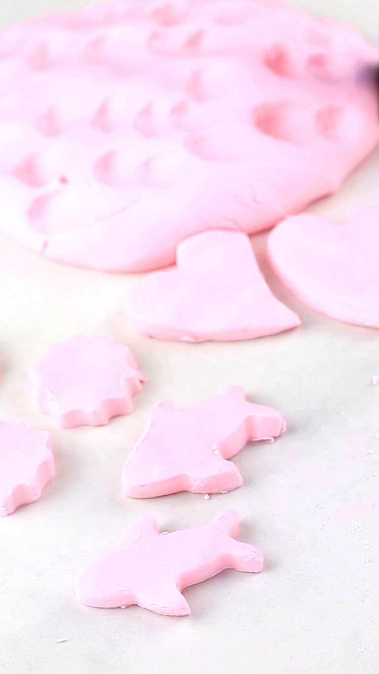 Easy Moon Dough Recipe with Corn Starch and Conditioner