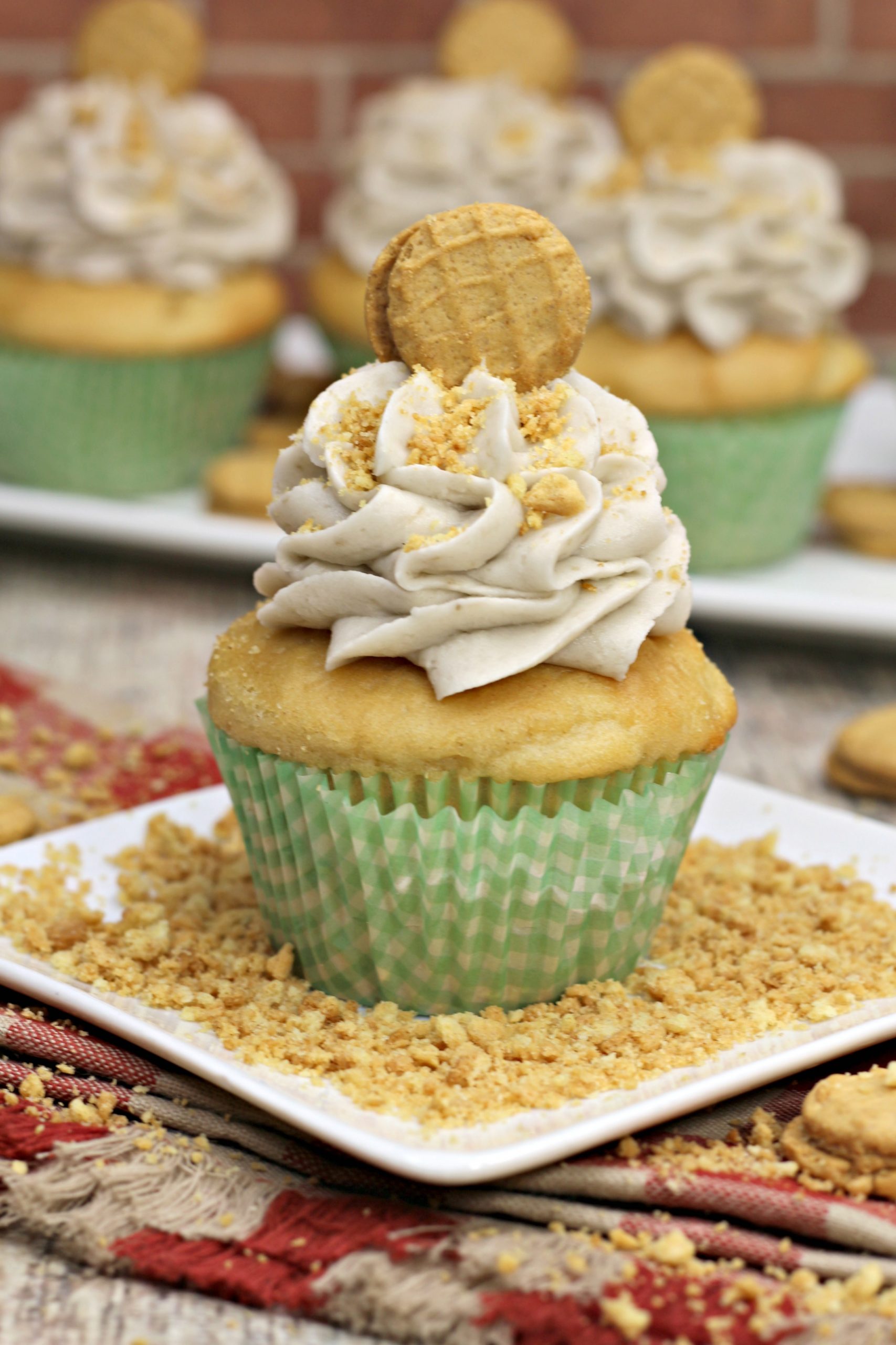 Peanut Butter Banana Cupcakes | Elvis Cupcakes
