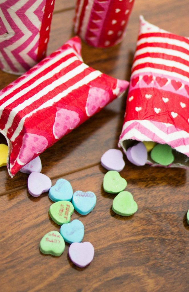 Valentine's Day Treat Holder | Valentine's Day Craft Ideas