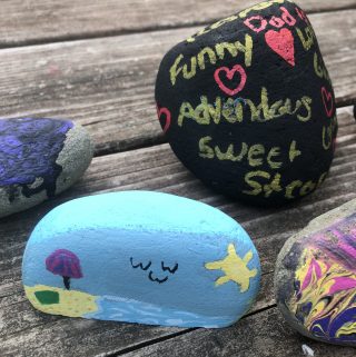 Looking for a fun and easy Father's Day craft. With these rocks, you get to tell Dad just how special he is. Make "My Dad Rocks" rocks and see how much he smiles. It is an easy and inexpensive Father's Day gift kids can make themselves. 