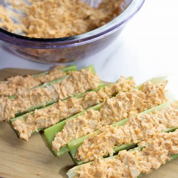 healthy buffalo chicken dip