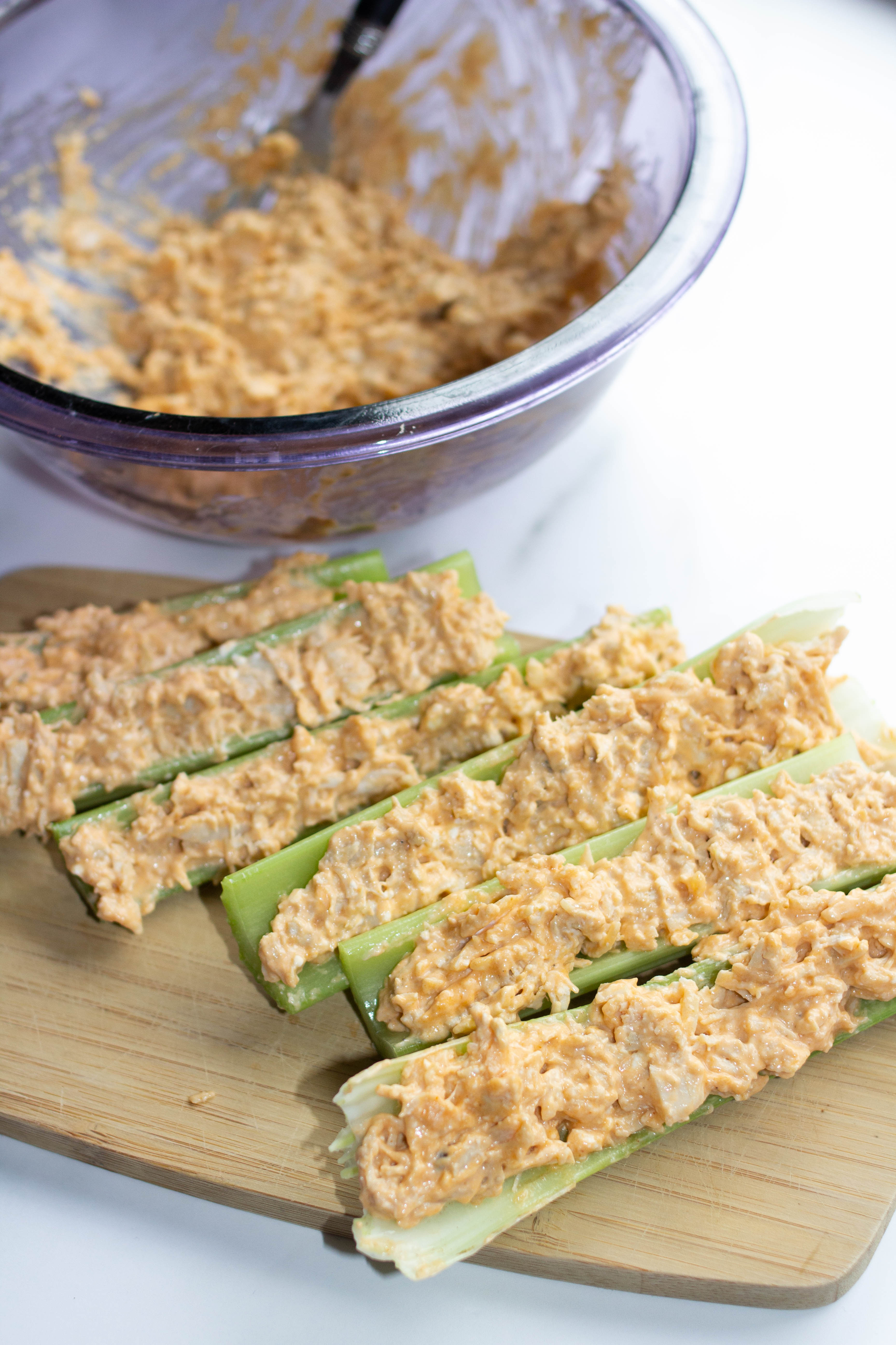 healthy buffalo chicken dip