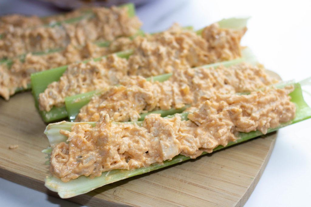 healthy buffalo chicken dip