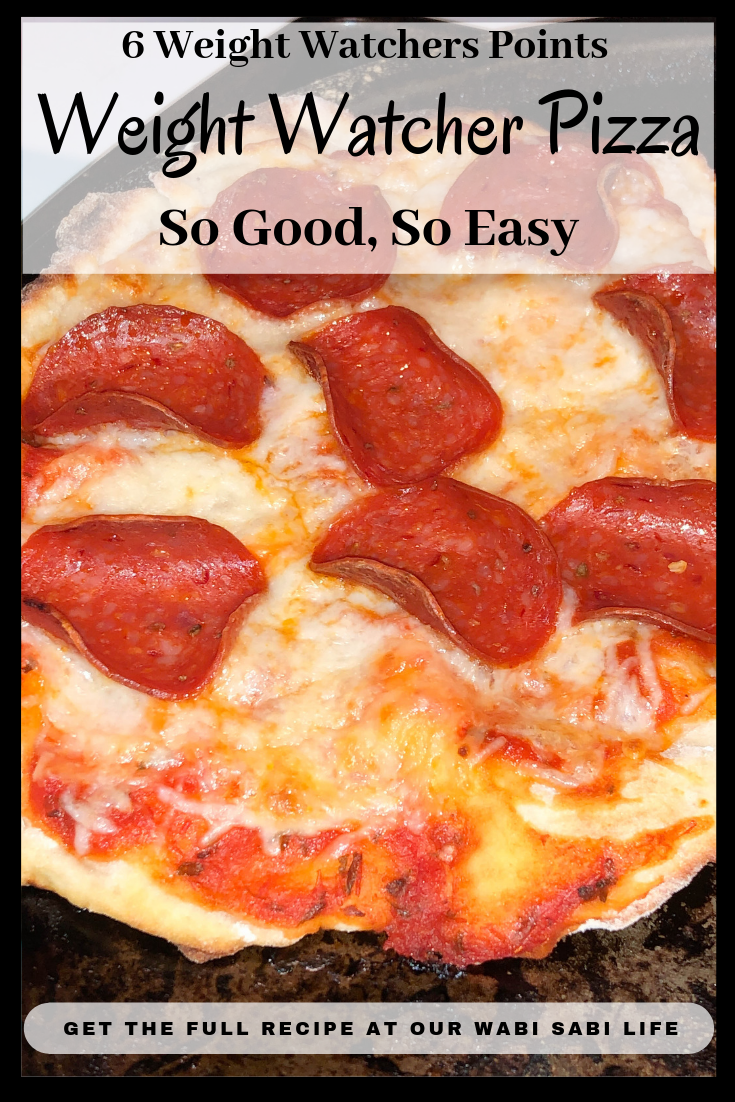 Looking for a way to have your pizza while still on Weight Watchers? Now you can. Weight Watchers pizza is easy to make using this Weight Watchers pizza recipe. Only 6 points per pizza, this is the best pizza for Weight Watchers points.  #WeightWatchers #dinner #pizza