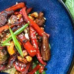 keto stir fry in a blue plate