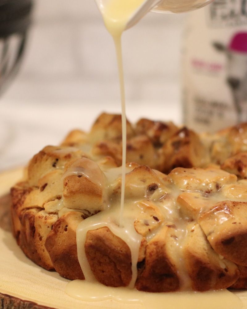 Easy Monkey Bread Recipe - Cinnamon Monkey Bread