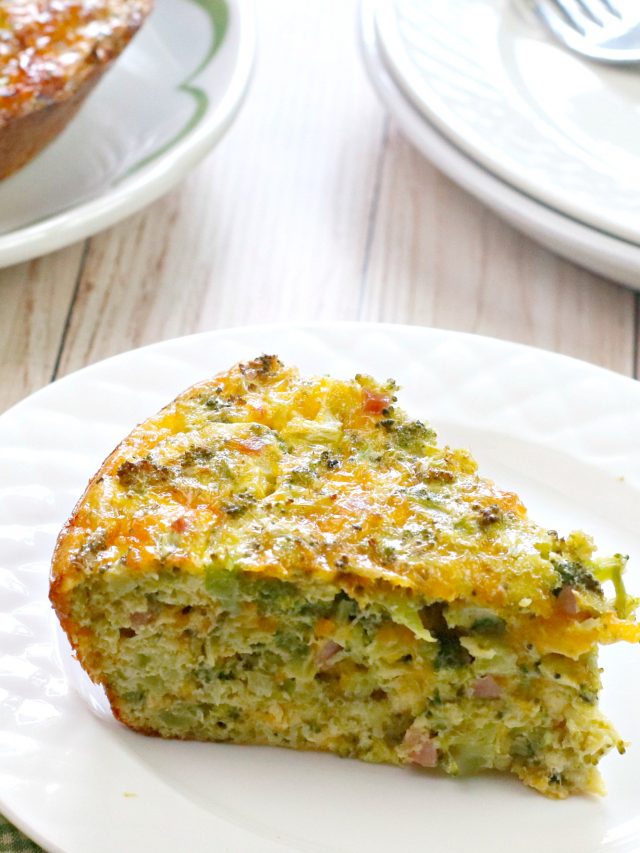 EASY HAM AND CHEESE QUICHE WITH BROCCOLI