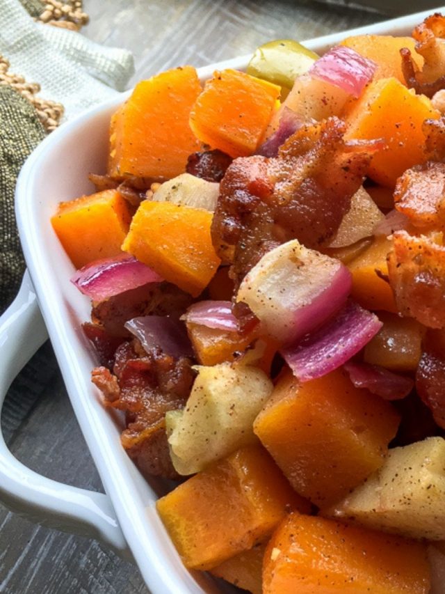 EASY APPLE BUTTERNUT SQUASH CASSEROLE