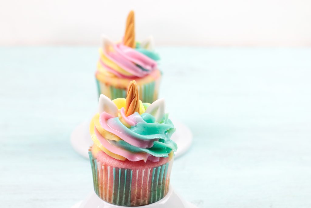 unicorn cupcakes together