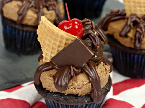 Moist and Decadent Dutch Oven Chocolate Cupcakes (Baked at Camp!) – The  Crazy Outdoor Mama