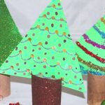 Easy Christmas tree craft with construction paper