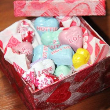 DIY-Valentine-gift-box-complete-e1422413455557-683x1024