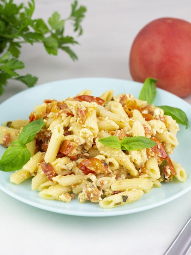 Healthy Baked Feta Pasta (TikTok Pasta)