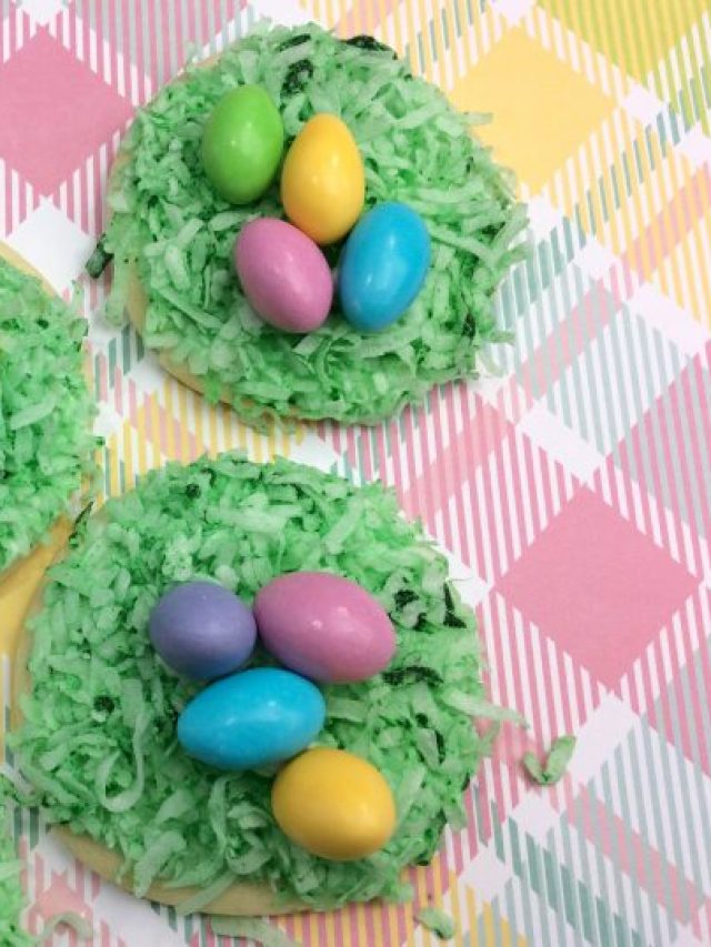 Easter-Egg-cookies-that-are-simple-to-make-but-everyone-will-think-came-from-the-bakery.-Easy-Easter-Cookies-4-720x538