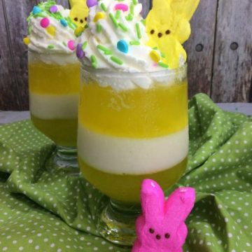 Peep-Parfait-a-simple-Easter-dessert-that-everyone-will-2-720x964