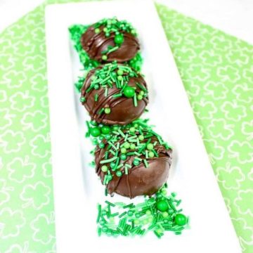 St-Patricks-Hot-Chocolate-Bombs-1-683x1024