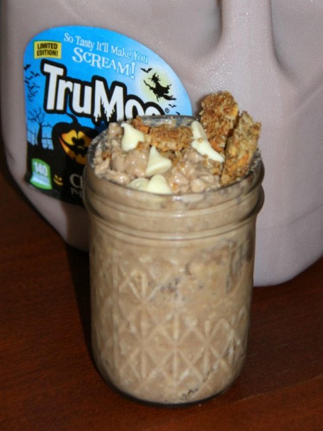 Yummy-Easy-Breakfast-with-Chocolate-Peanut-Butter-Overnight-Oats
