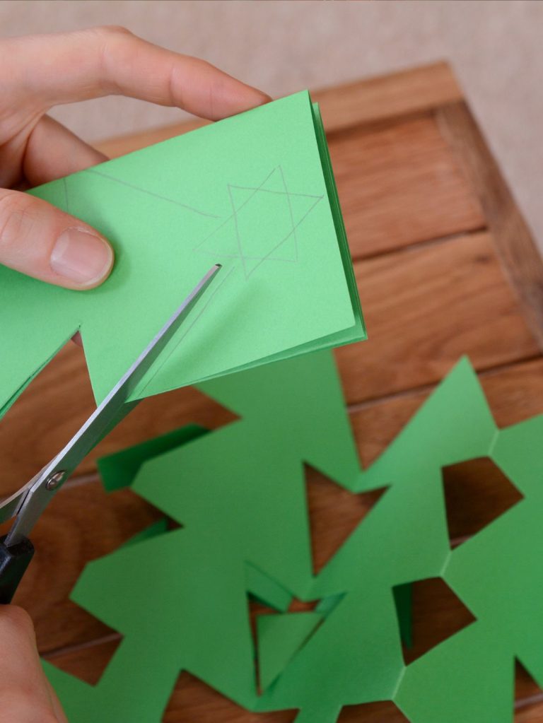 34 Fun Christmas Countdown Crafts for Preschoolers - Our WabiSabi Life