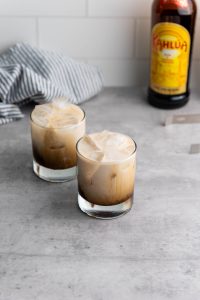 white russian cocktail in 2 glasses