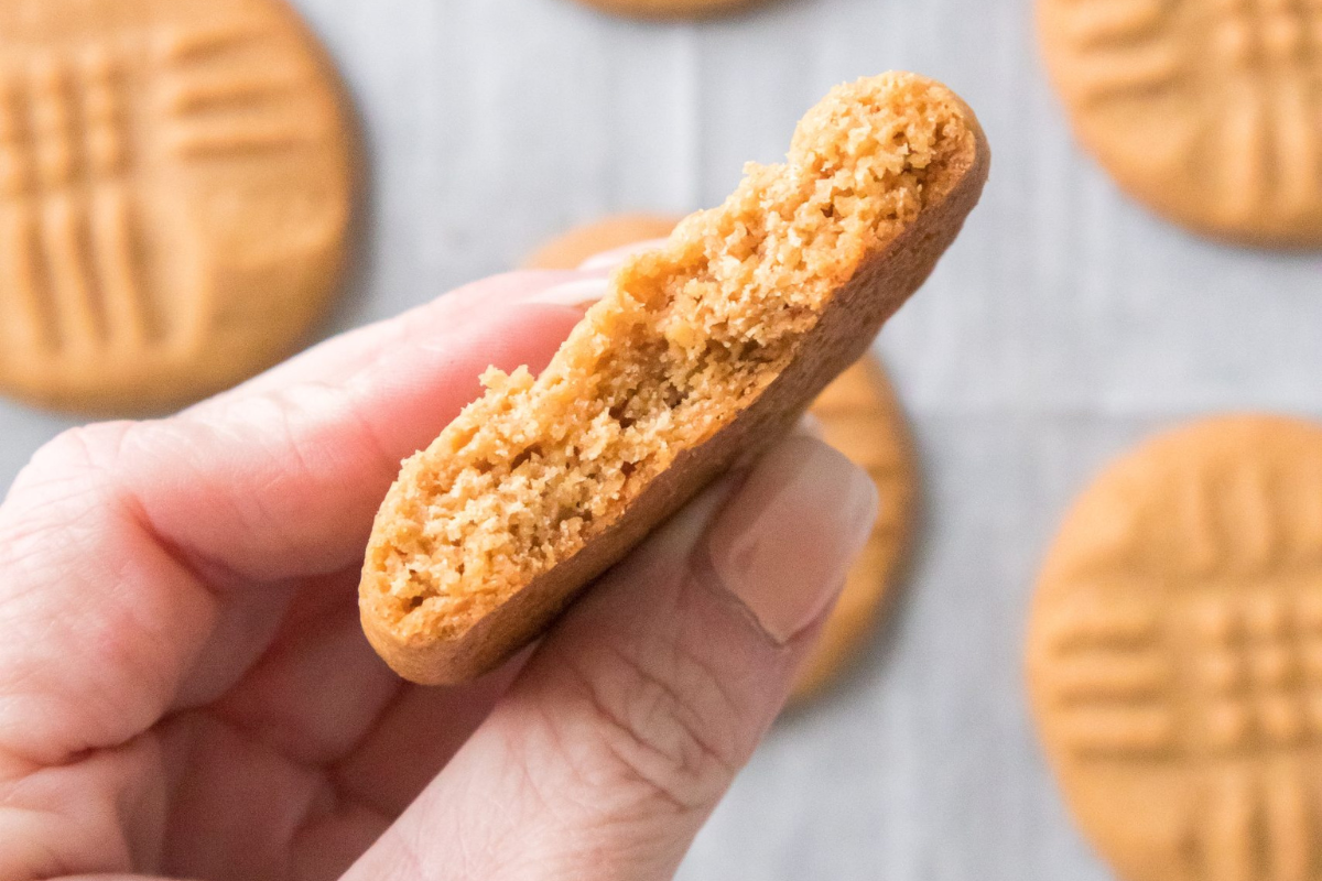 3‑Ingredient Peanut Butter Cookies