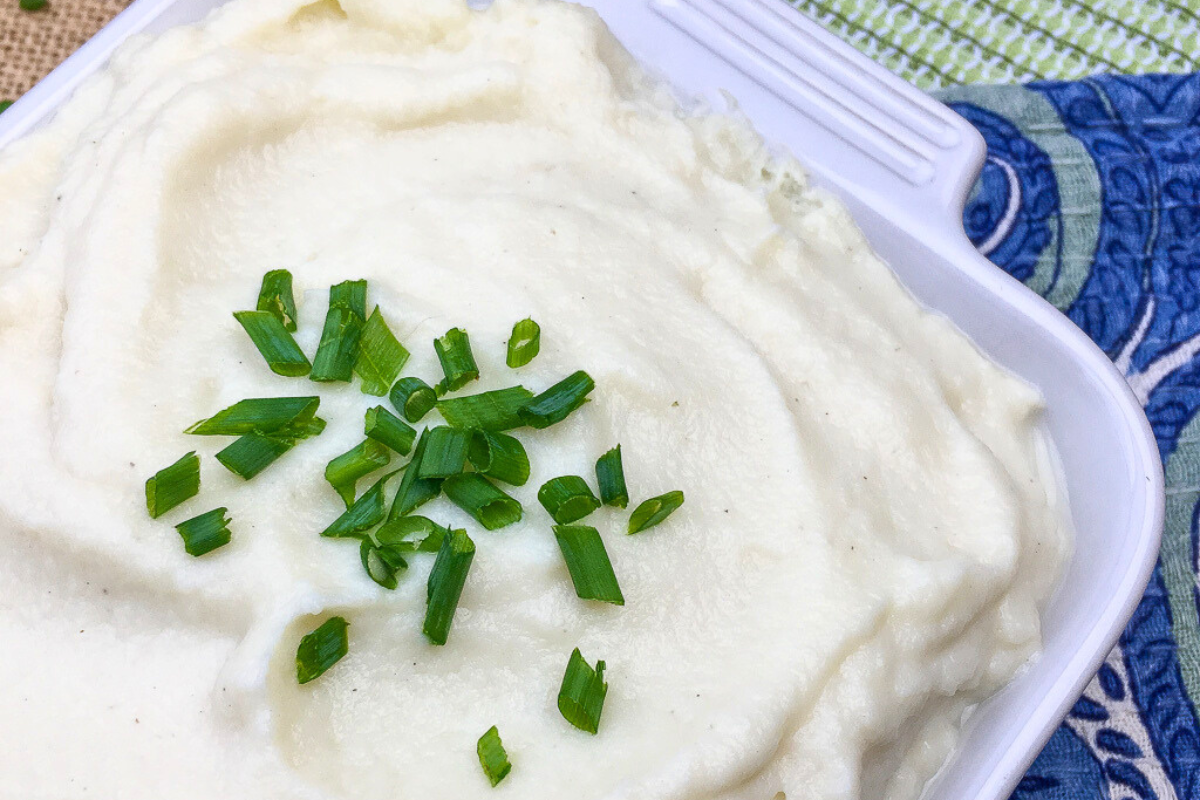 Cauliflower Mashed Potatoes Recipe with Garlic and Chives