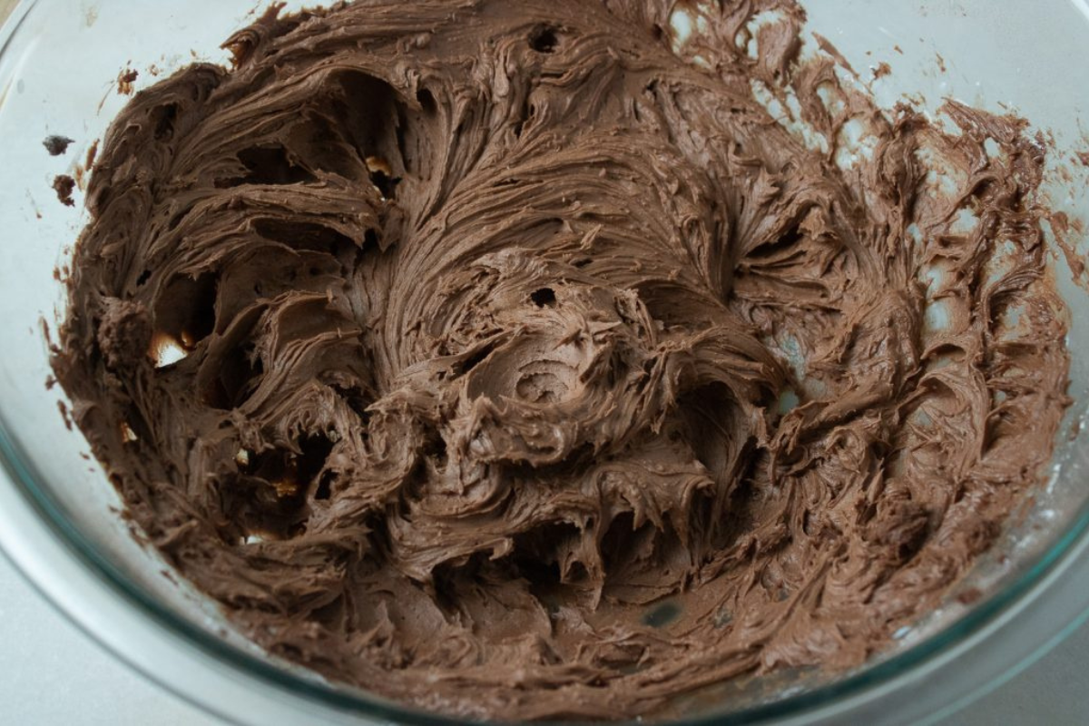 Old Fashioned Chocolate Buttercream Frosting