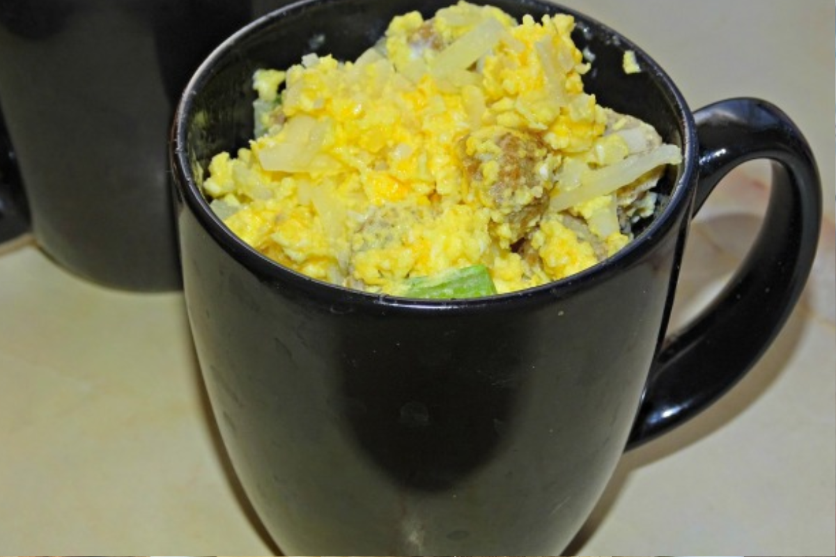 Lightened-Up Sausage, Cheese & Egg in a Mug