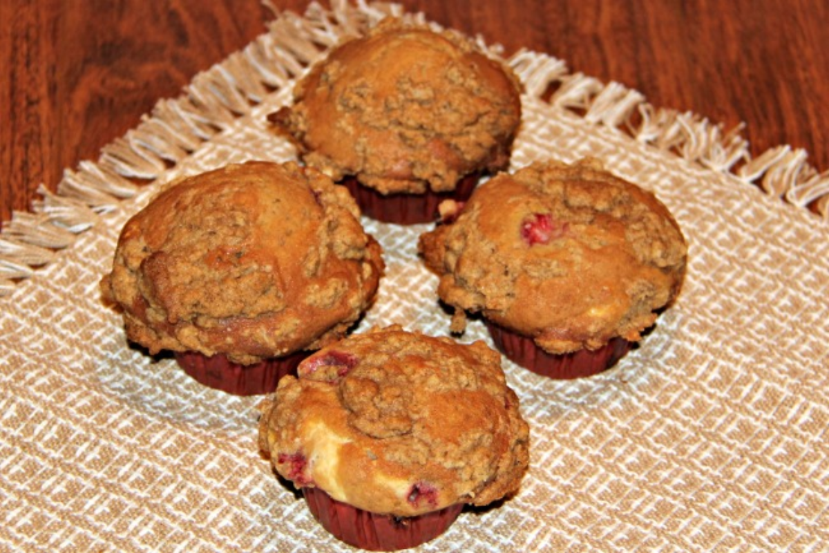 Strawberry Cheesecake Muffins