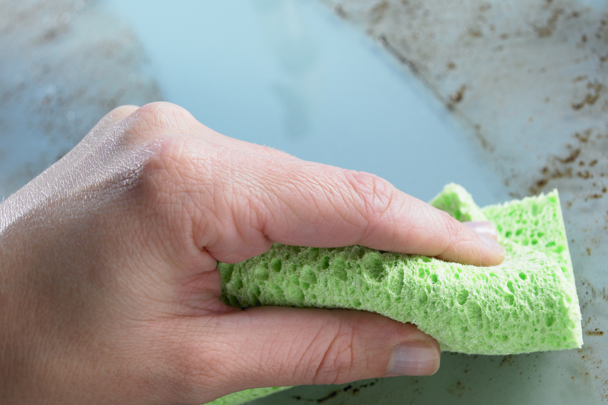how to clean grease from pan
