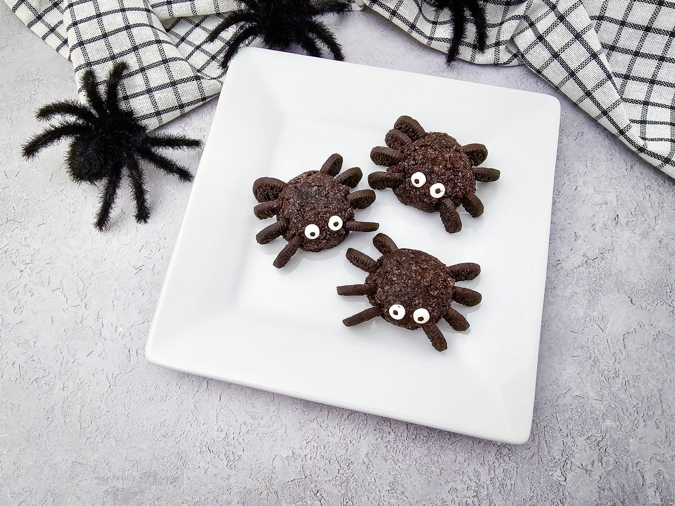 Oreo spider balls