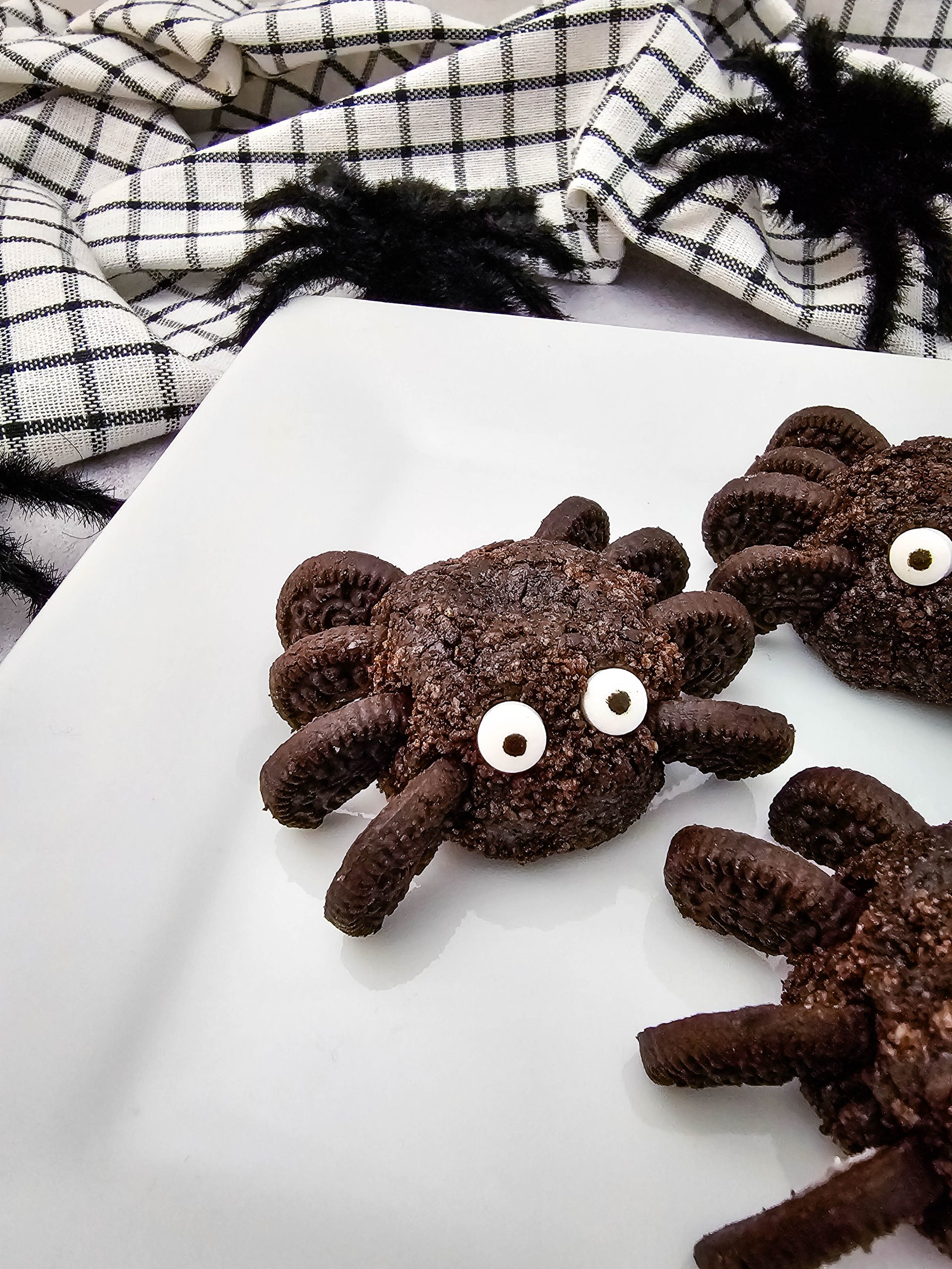 Oreo spider balls