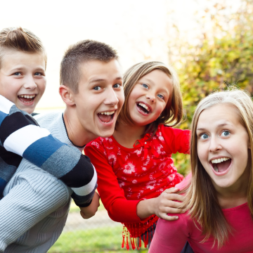 4 kids together