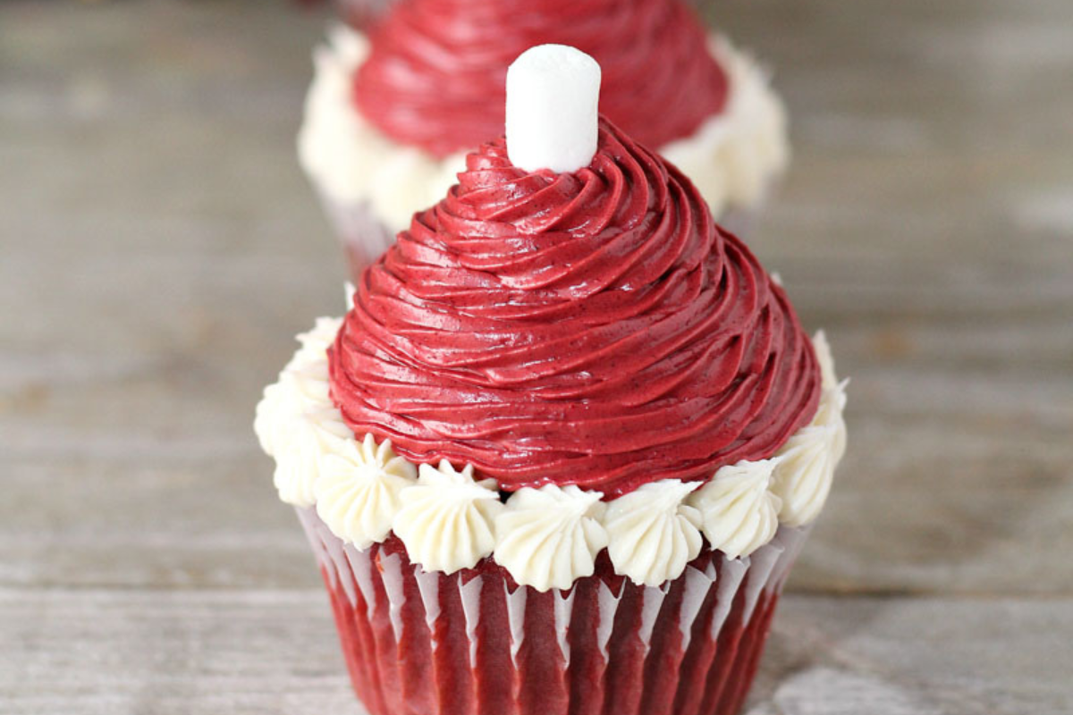 santa cupcake