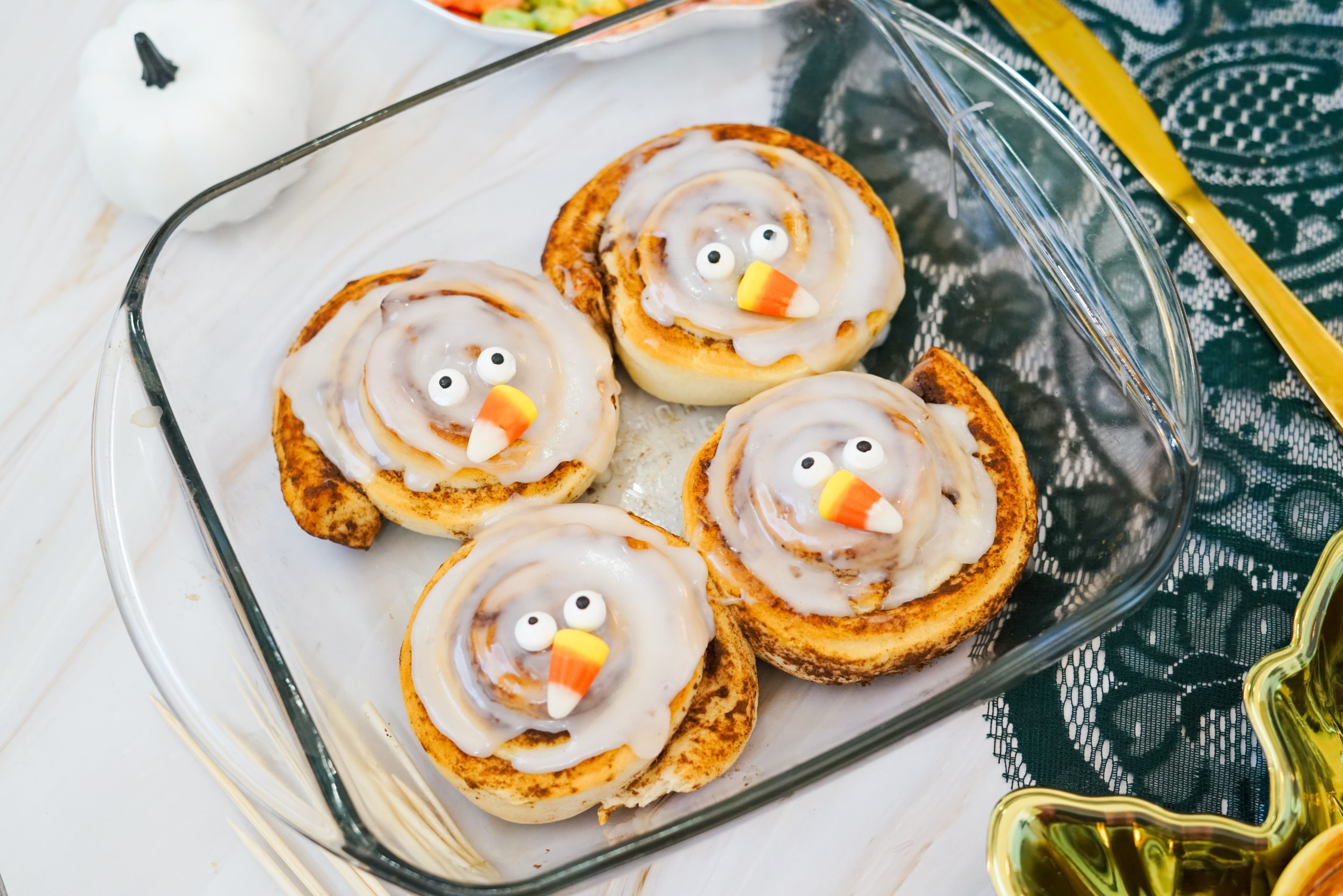 create the turkey face