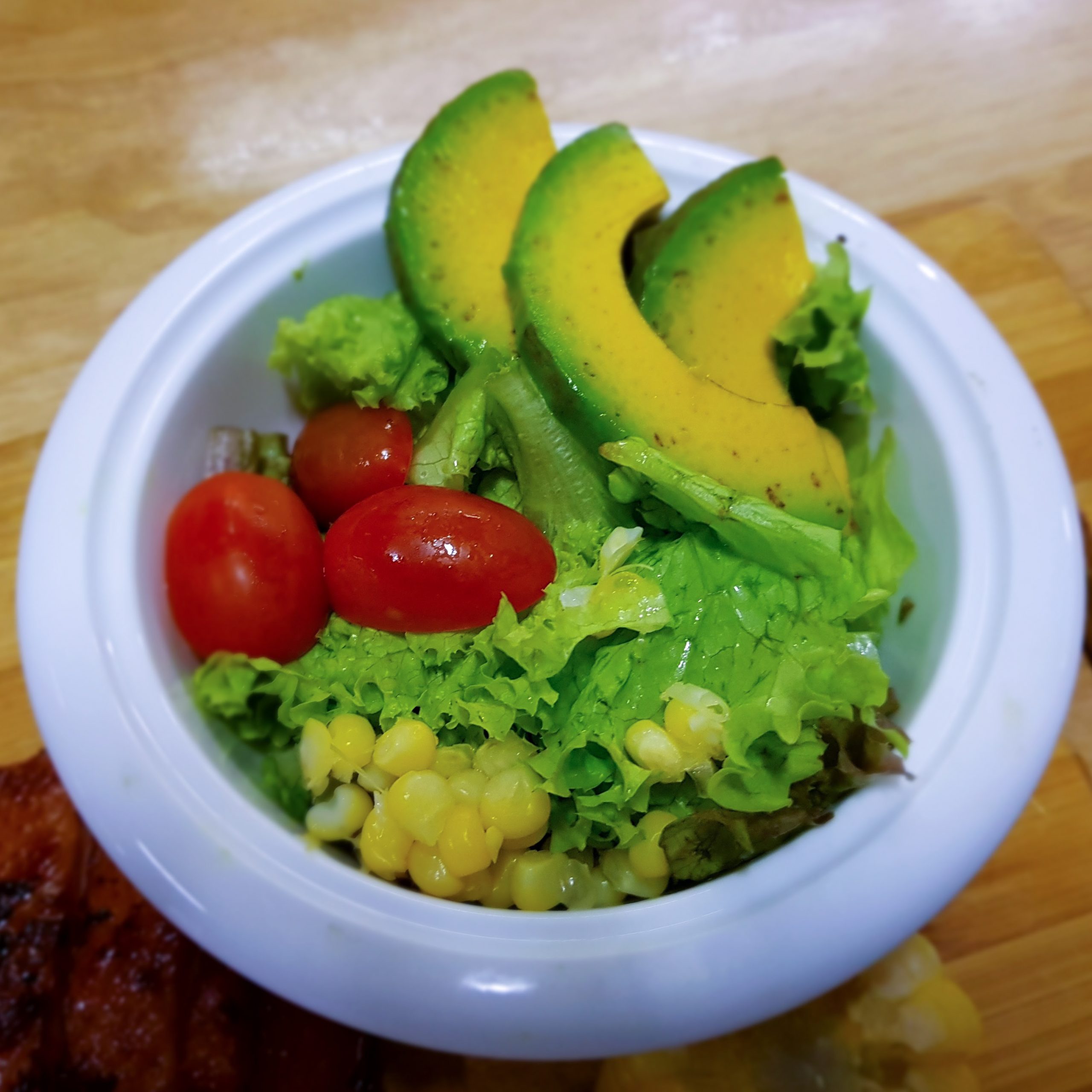 Avocado Offers Creamy Texture With Nutritional Benefits (Image Credits: Wikimedia)